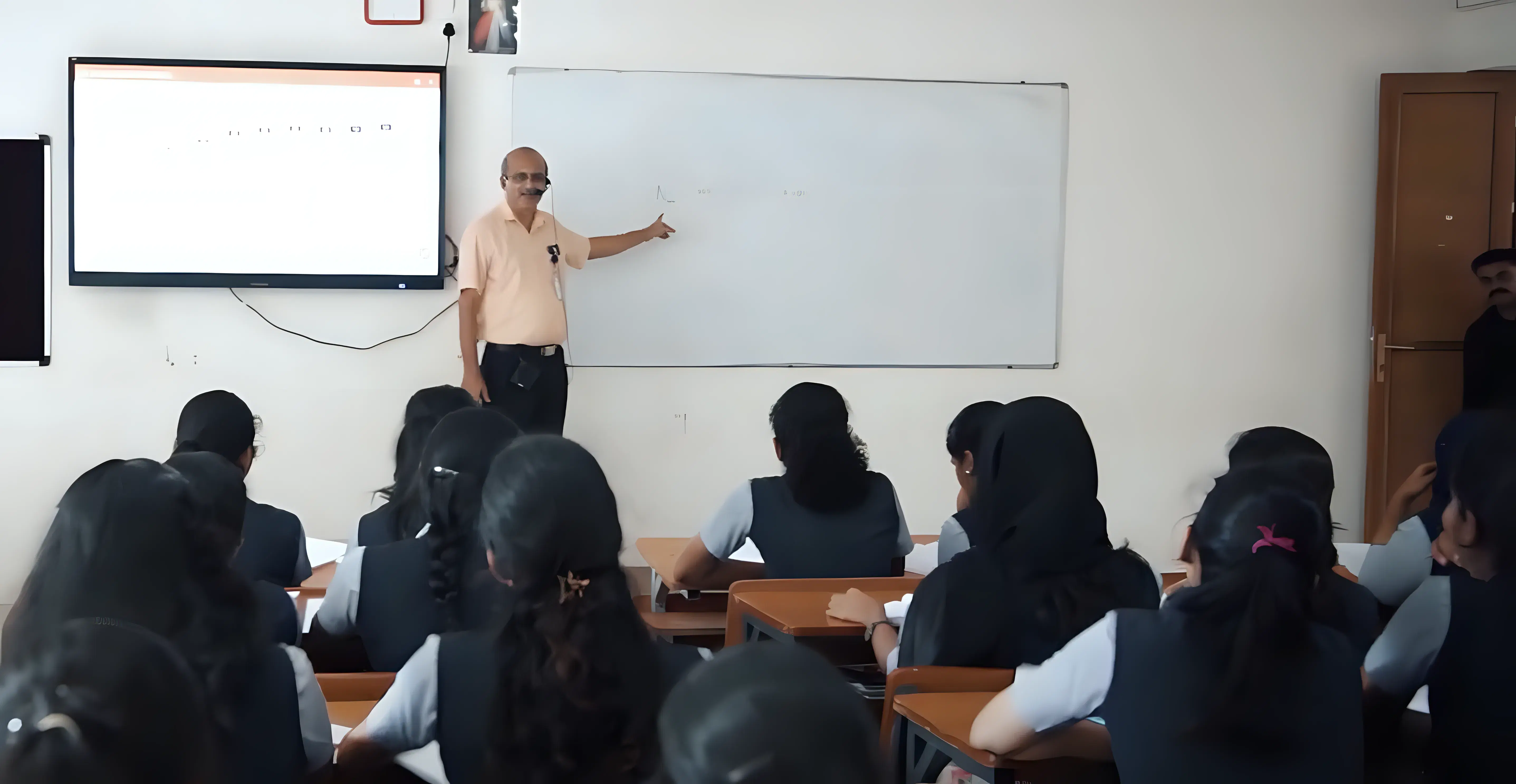 Christ College of Engineering Irinjalakuda Thrissur classroom photo 2